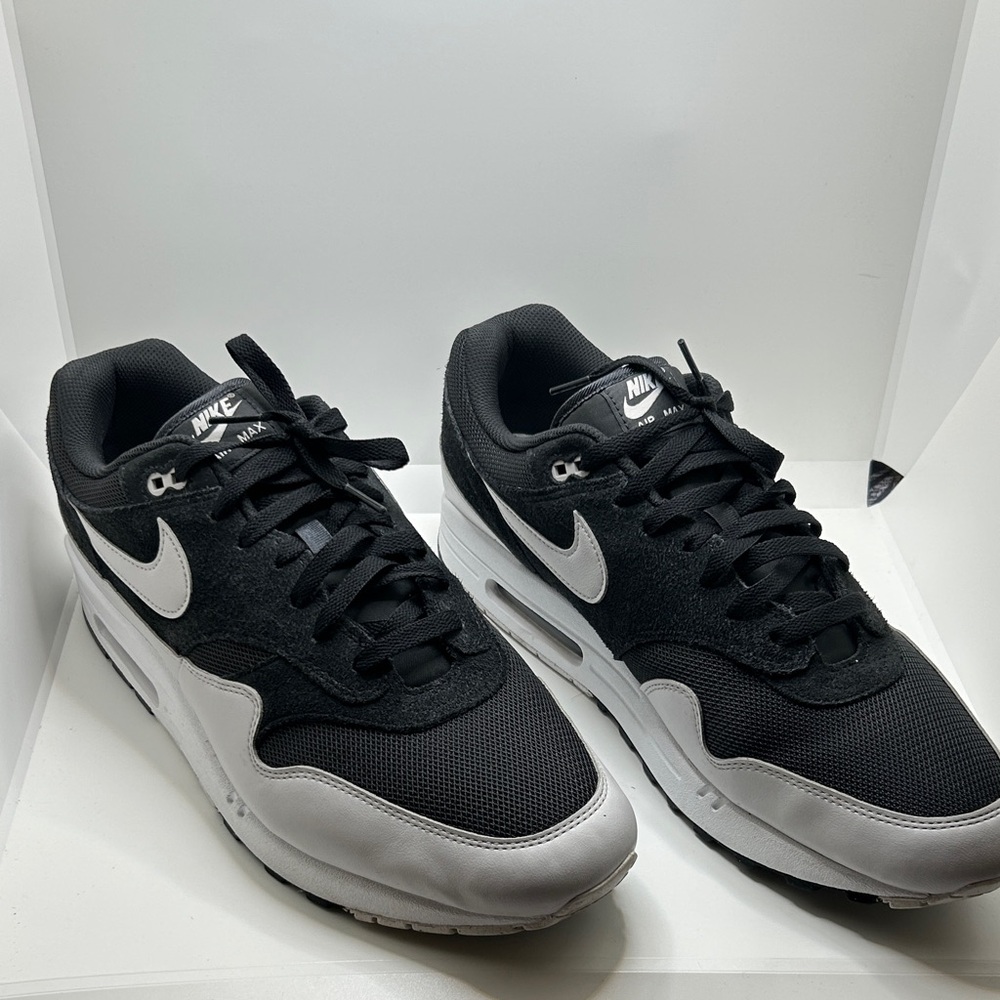 Nike Air Max 1 Ess